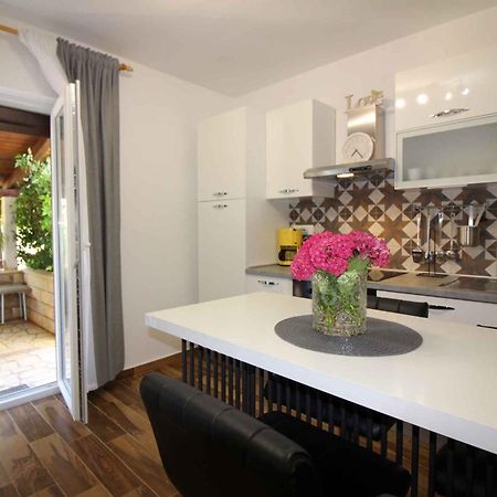 Apartments In Porec/Istrien 9923 Esterno foto