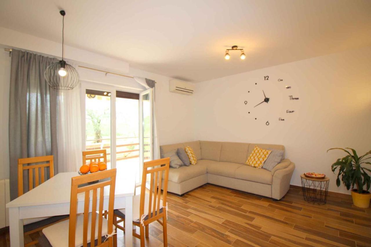Apartments In Porec/Istrien 9923 Esterno foto