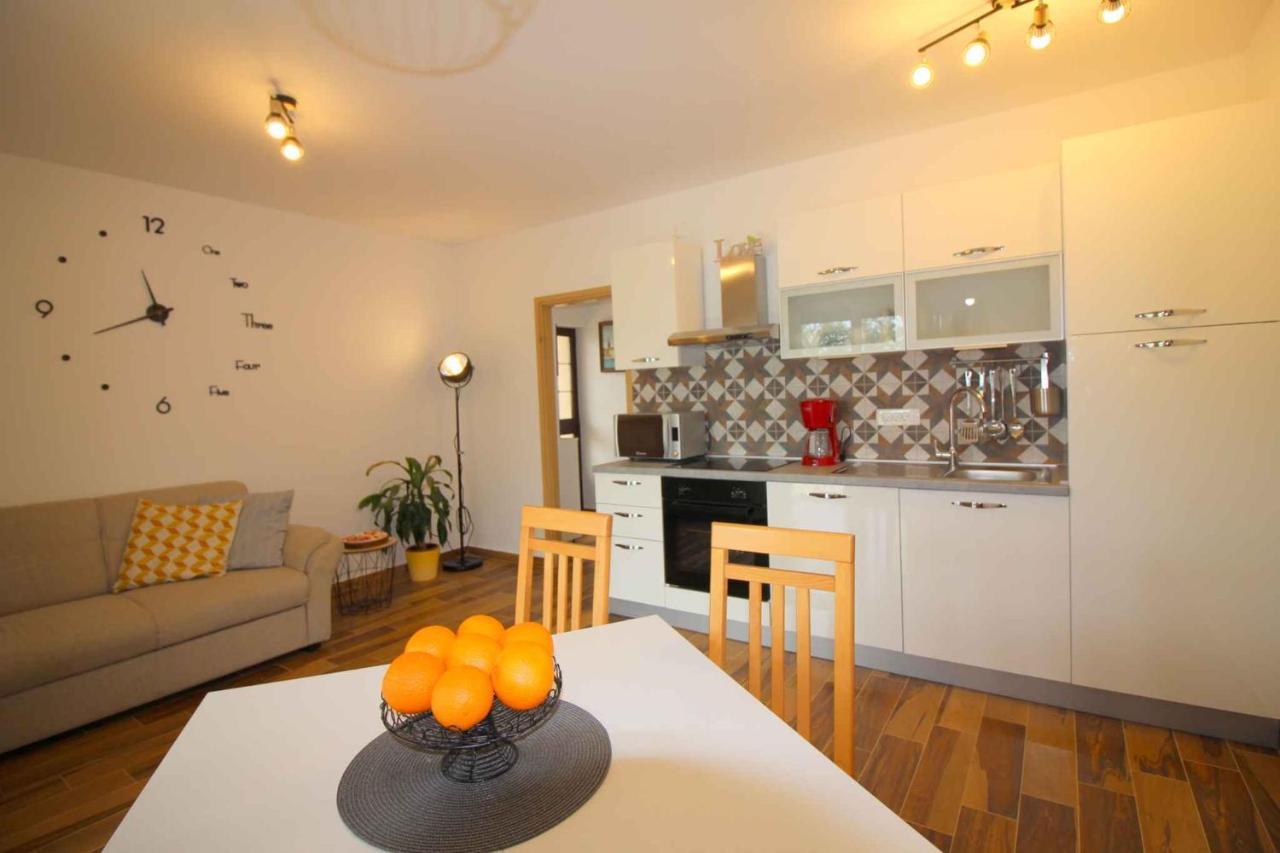 Apartments In Porec/Istrien 9923 Esterno foto